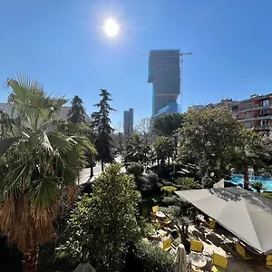 In Skanderbeg Square - Center 1 Apartament